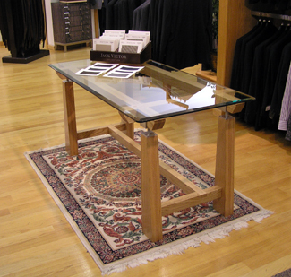 display table base